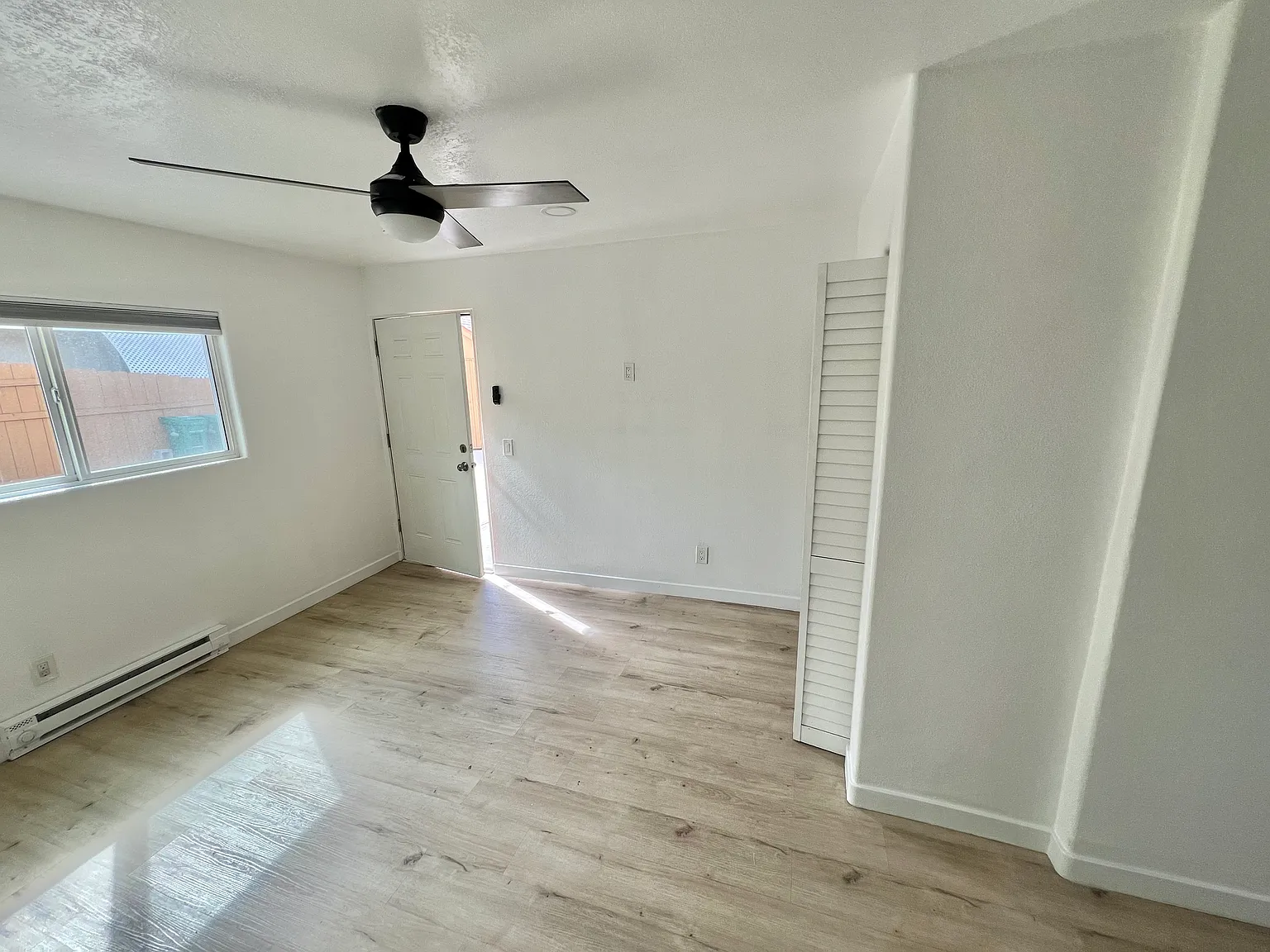 Studio, 275 sqft, $1,650 — Photo 3