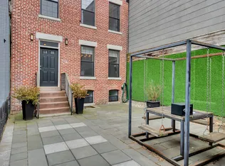 772 Dean Street TWHSE image 1 of 12