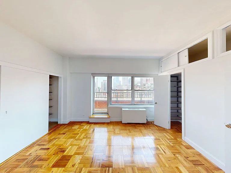 250 E 73rd St #PHB — Photo 11