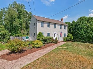 93 West St, Douglas, MA 01516