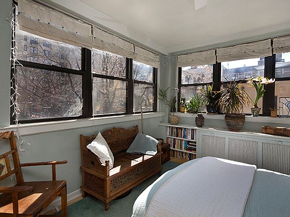 4th image of 332 W 101st St APT 5R