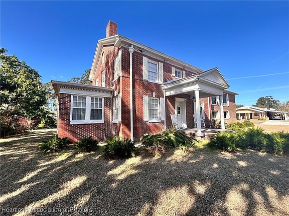 3rd image of 703 Honolulu Dr