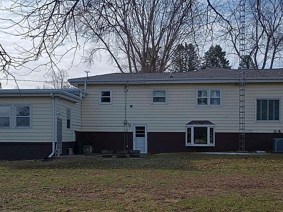 2nd image of 1610 Terrace Blvd