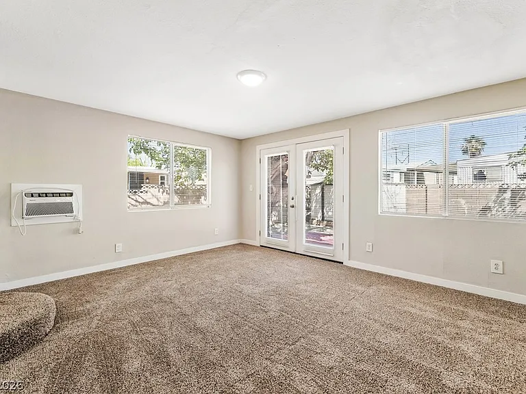 2847 Mammoth Ct — Photo 25