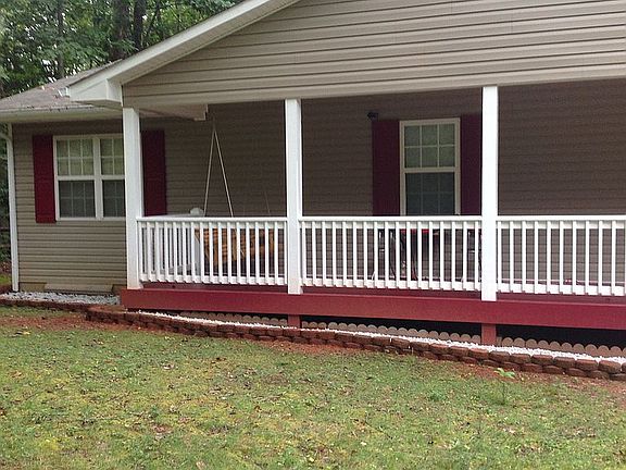 Huge 180 sqft Front Porch