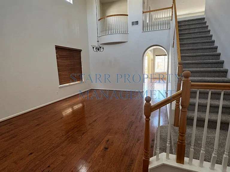 2146 Evening St — Photo 5