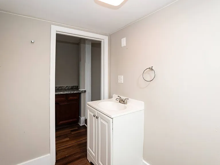 229 Lowry St — Photo 23