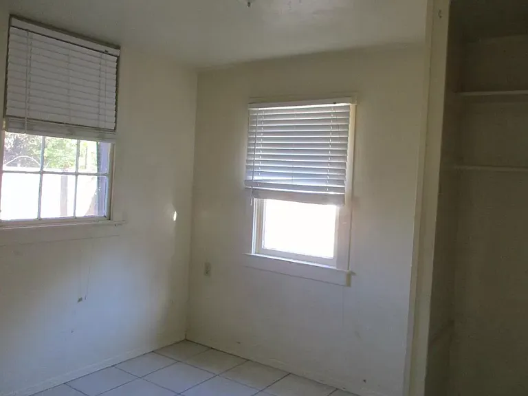 826 Pomona Ave — Photo 3