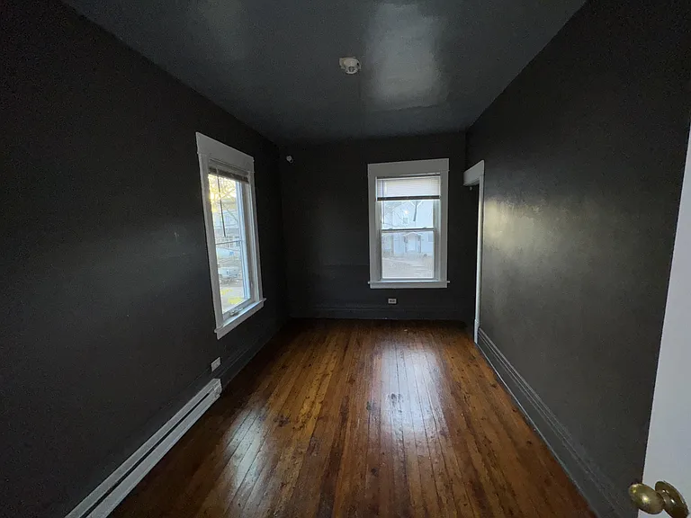 2634 Colfax Ave N — Photo 2