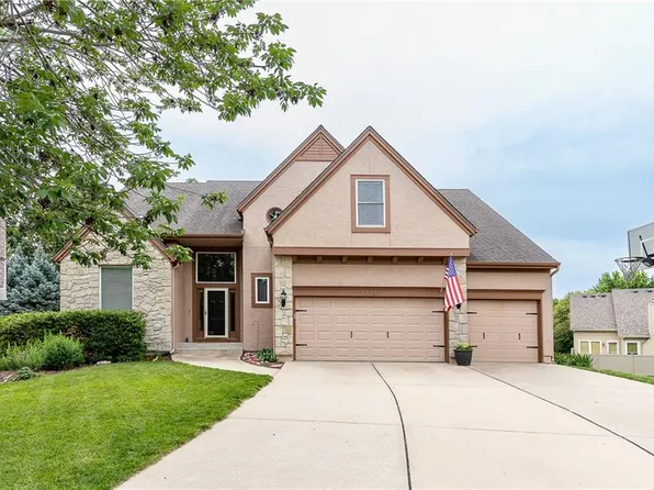 13121 Bluejacket St, Overland Park, KS 66213
