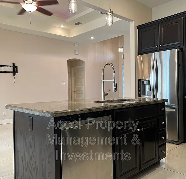 711 Abbott Ave — Photo 11