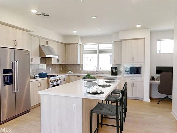 4th image of 4175 Jasmine Ln