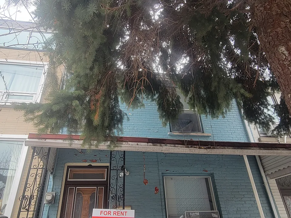89 Claremont St