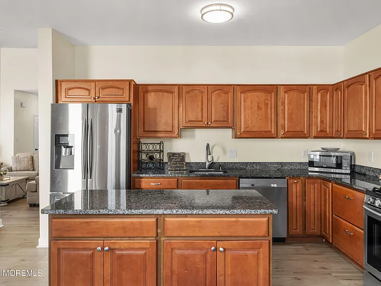 41 Tall Oaks Ct — Photo 16
