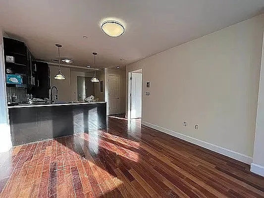 Rented by Contact Realty | media 15