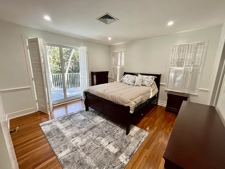 115 Dolphin Rd — Photo 19