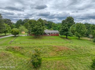 5130 Luttrell Rd, Knoxville, TN 37918