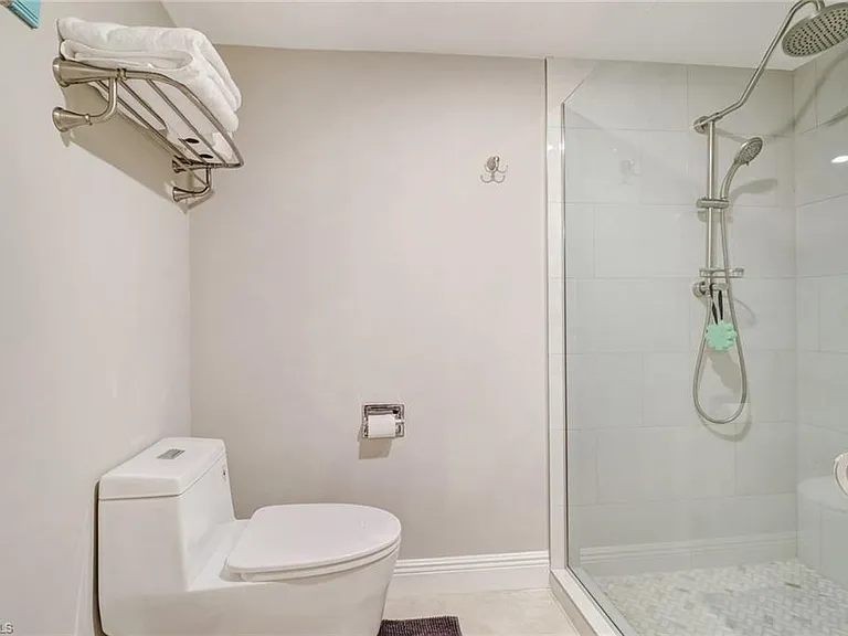 4041 Gulf Shore Blvd N #1109 — Photo 21