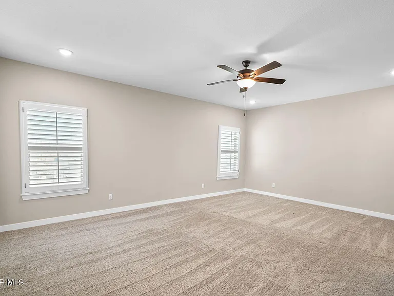 10013 Hueco Junction Rd — Photo 33