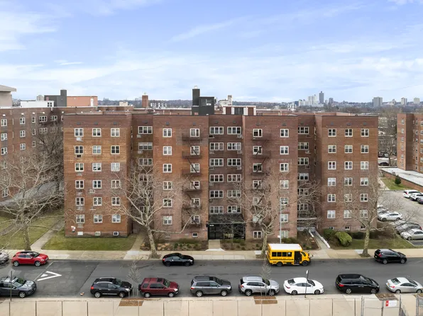 144-60 Gravett Road image 1 of 19