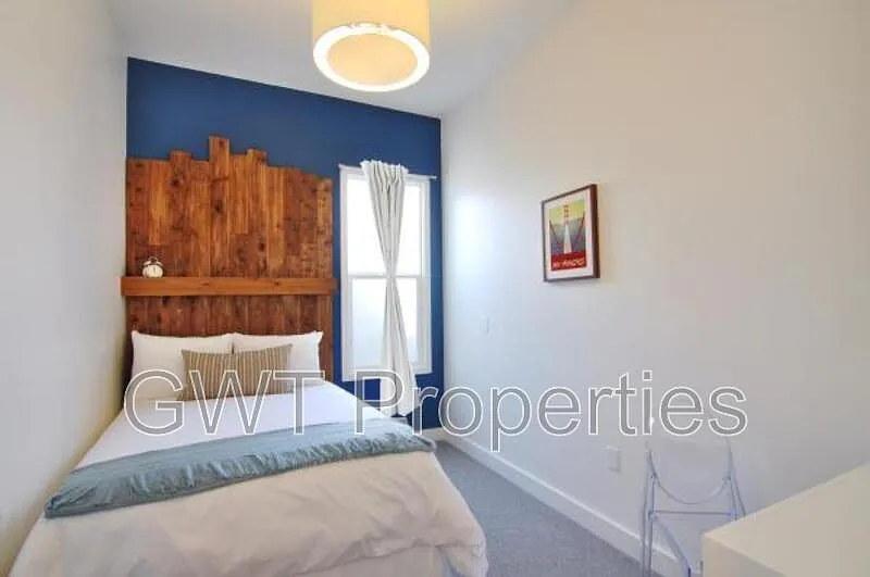 1 bed, 1.0 bath, 100 sqft, $1,300 — Photo 3