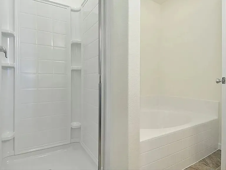 2129 NW Woodland Dr — Photo 7