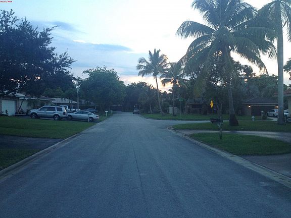 5th image of 9242 NW 17th St