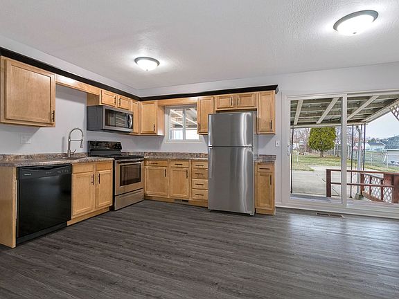 4th image of 3427 30th St NE