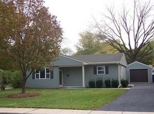 15 Pine St, Carpentersville, IL