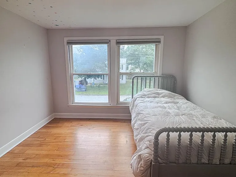 114 Columbia Ave — Photo 9