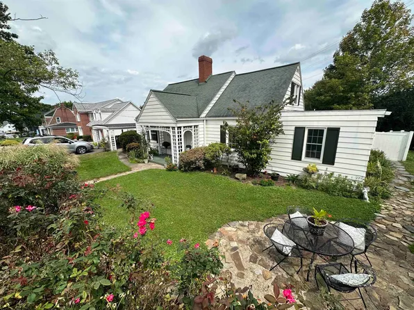 420 Rebecca St, Morgantown, WV 26505