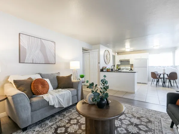 3064 S 300 E APT 8, South Salt Lake, UT 84115