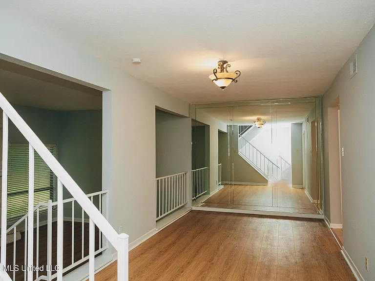 5125 Old Canton Rd #201 — Photo 10