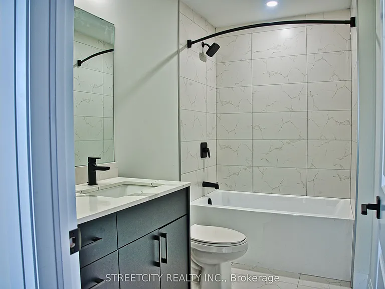 2900 Savoy St #105 — Photo 22