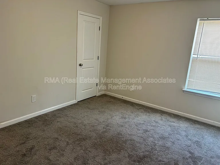 156 Meadowbrooke Dr — Photo 5