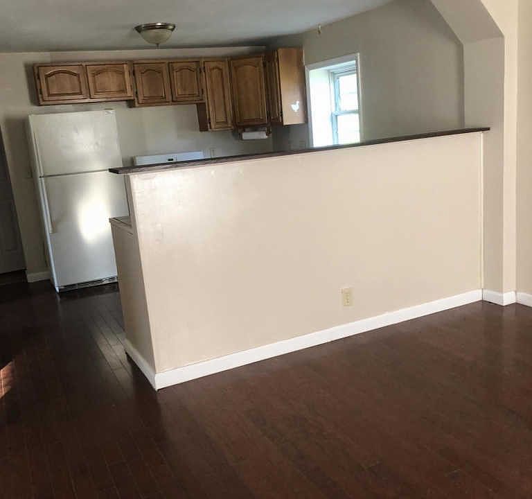 2nd image of 1006 Highway 25 #32