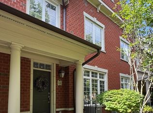 4253 Linden Tree Ln, Glenview, IL 60026