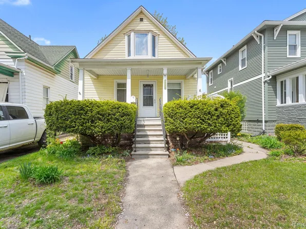 512 Poplar St, Wyandotte, MI 48192