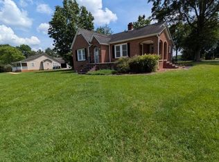 1780 29th Avenue Dr NE, Hickory, NC 28601