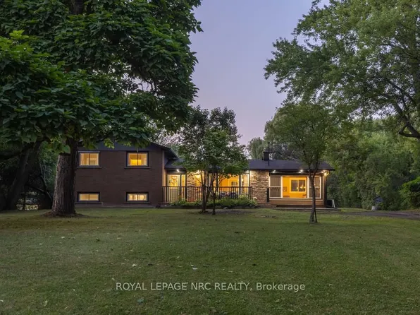 2432 Port Robinson Rd, Thorold, ON L3B 5N5