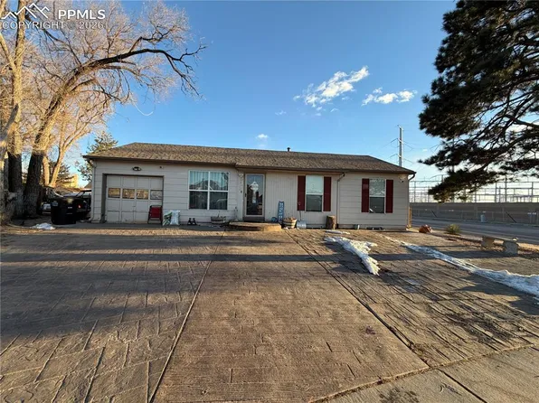 2575 Jet Wing Dr, Colorado Springs, CO 80916