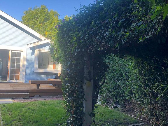 3rd image of 484 Arleta Ave
