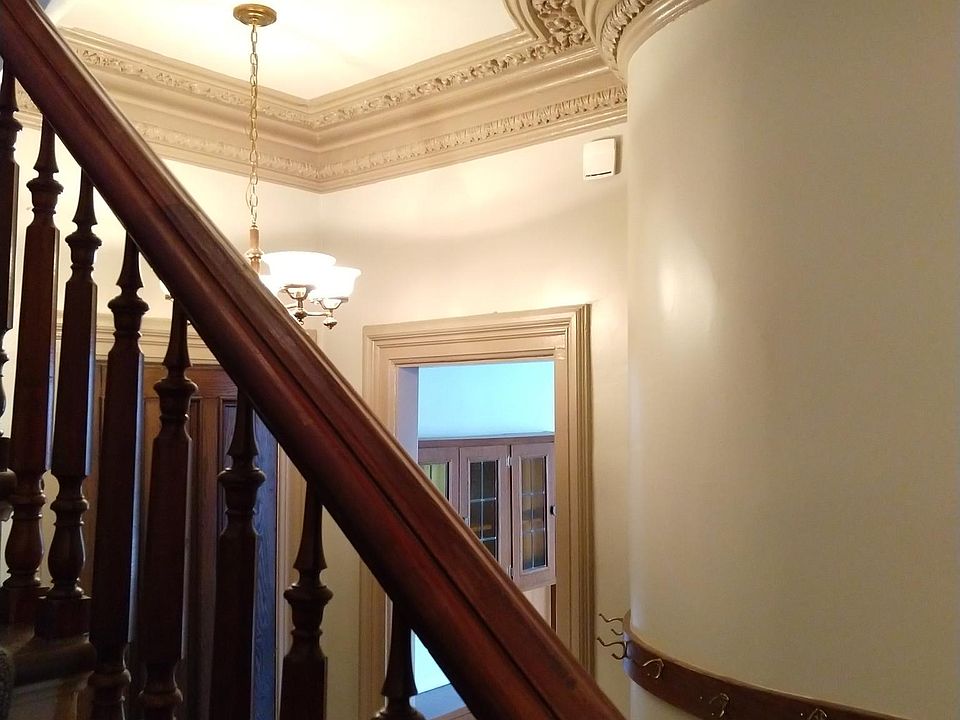 1st image of 300 Hawley Ave