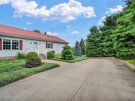 2nd image of 45002 Middle Ridge Rd