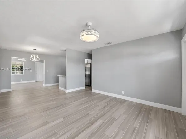 1300 W 1st St, Riviera Beach, FL 33404