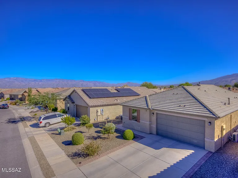 8804 E Stone Meadow Cir — Photo 3