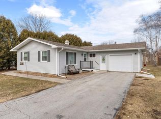 1562 Rhode Island St, Sturgeon Bay, WI 54235