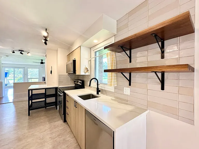1120 Gablefield Point — Photo 4