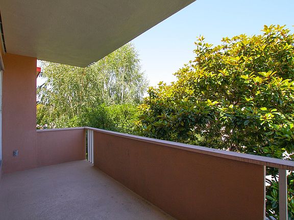 5th image of 1901 Garden Dr APT 206