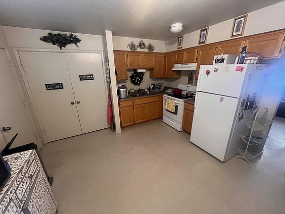 3rd image of 8895 E 38th Pl